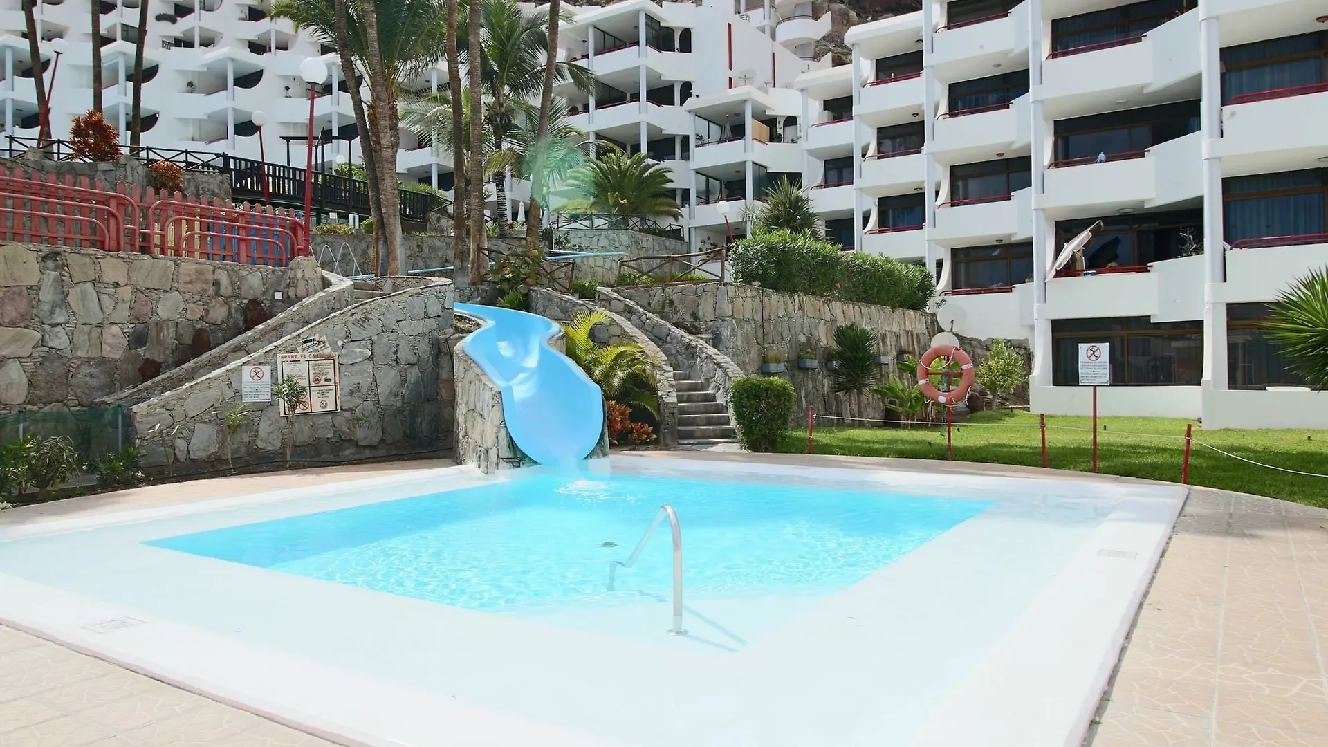 Peach & Beach Playa Del Cura 0*, 플라야델쿠라 스페인