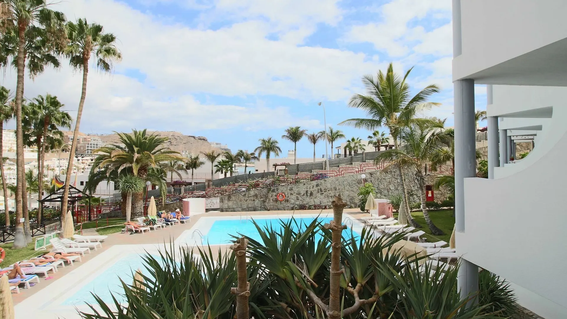 Peach & Beach Playa Del Cura 스페인